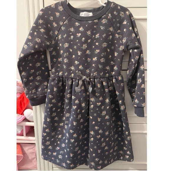 Primark. Toddler Girl Floral Dress in Gray. Size 4T-5T. - Picture 1 of 2